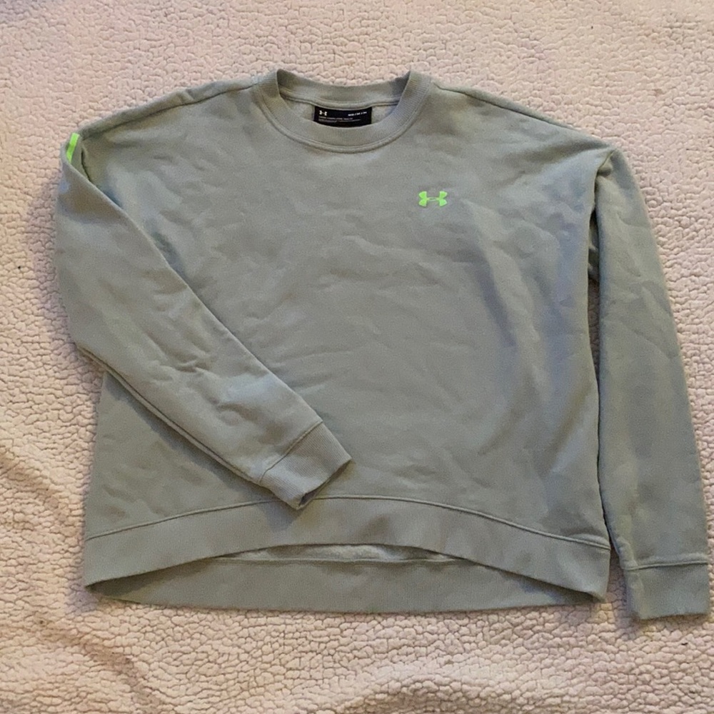 Under Armor Pull-over